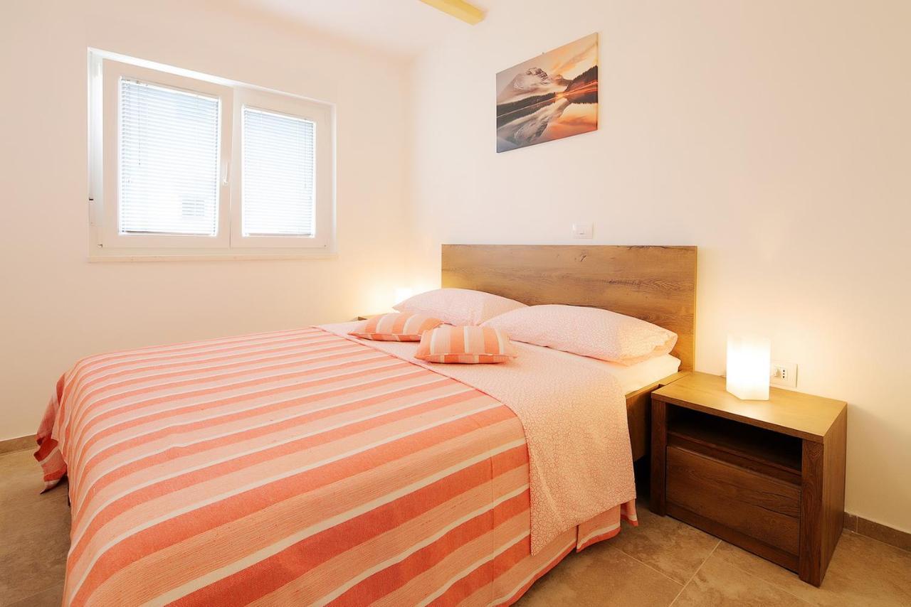 Apartments Sonja Шіло Екстер'єр фото