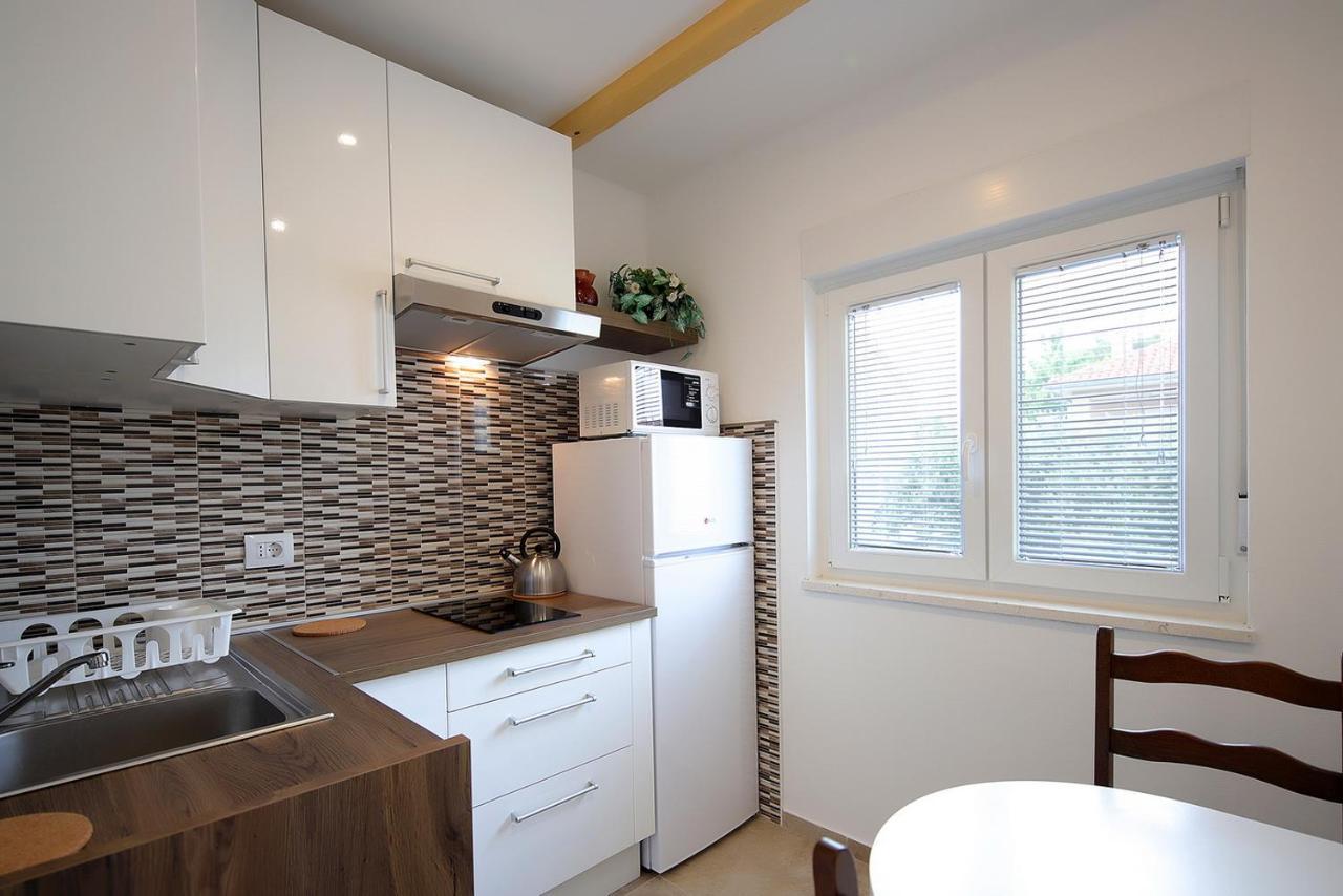 Apartments Sonja Шіло Екстер'єр фото