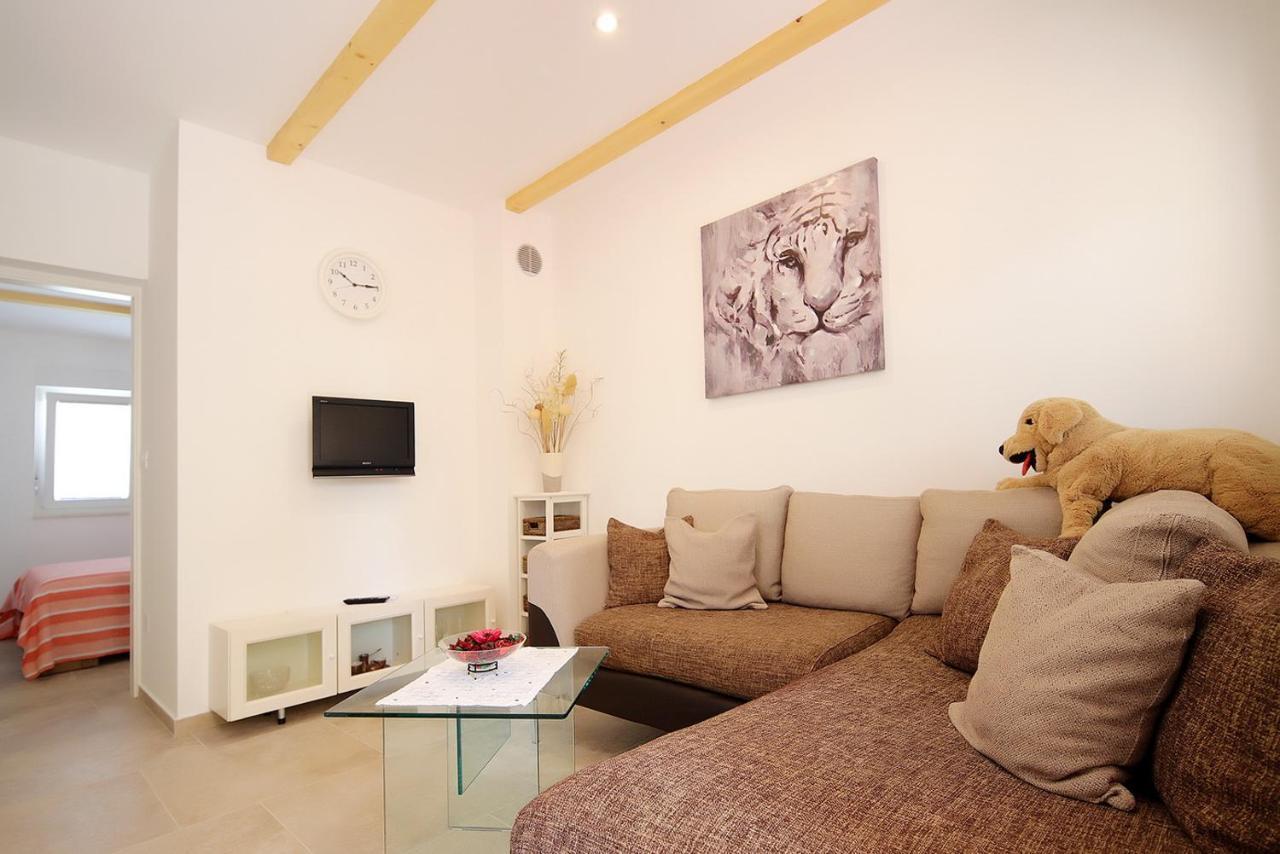 Apartments Sonja Шіло Екстер'єр фото