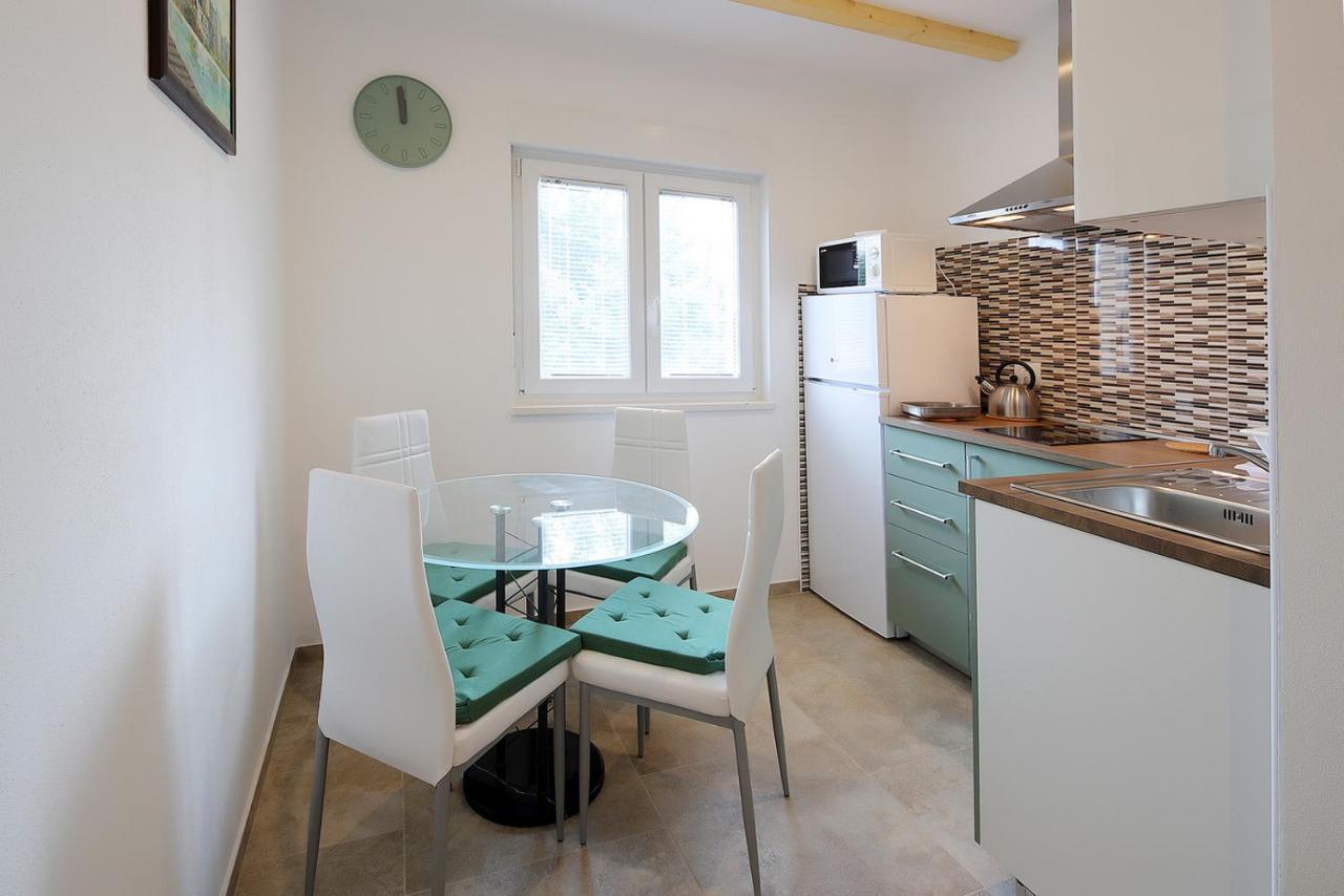 Apartments Sonja Шіло Екстер'єр фото