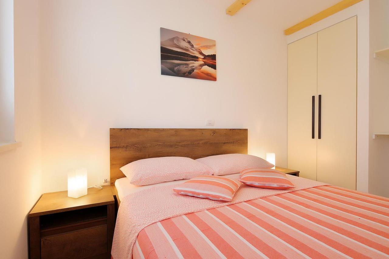 Apartments Sonja Шіло Екстер'єр фото