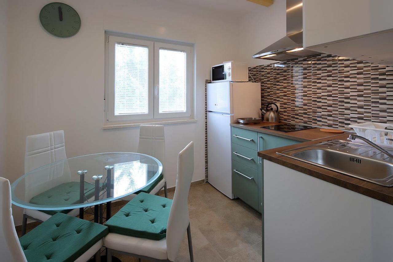 Apartments Sonja Шіло Екстер'єр фото